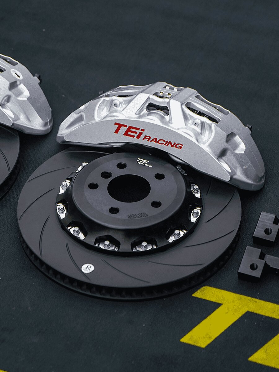 BMW G22 425i fitted with TEI P60NS+ brakes